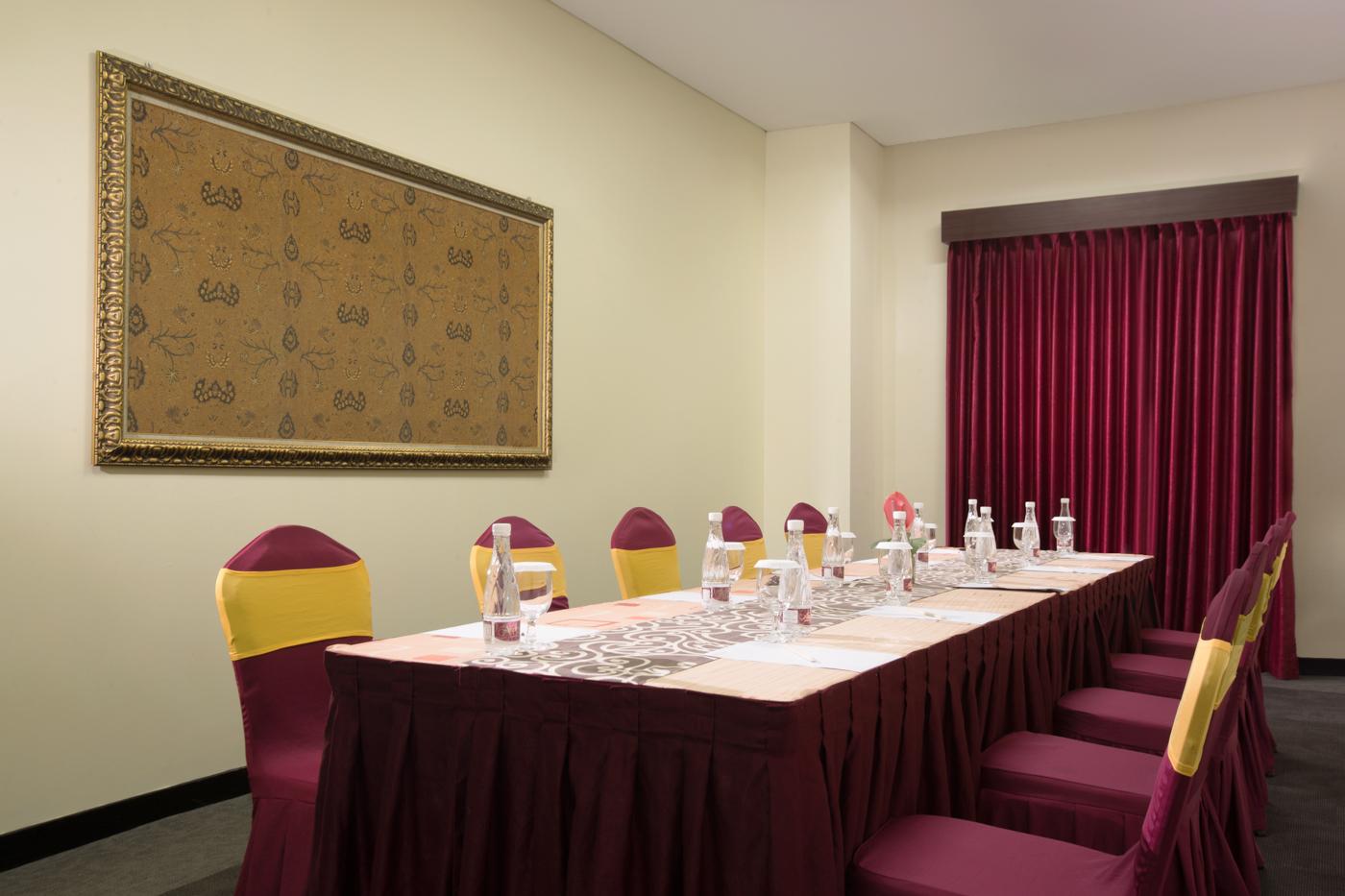 Atria Hotel Magelang Buitenkant foto