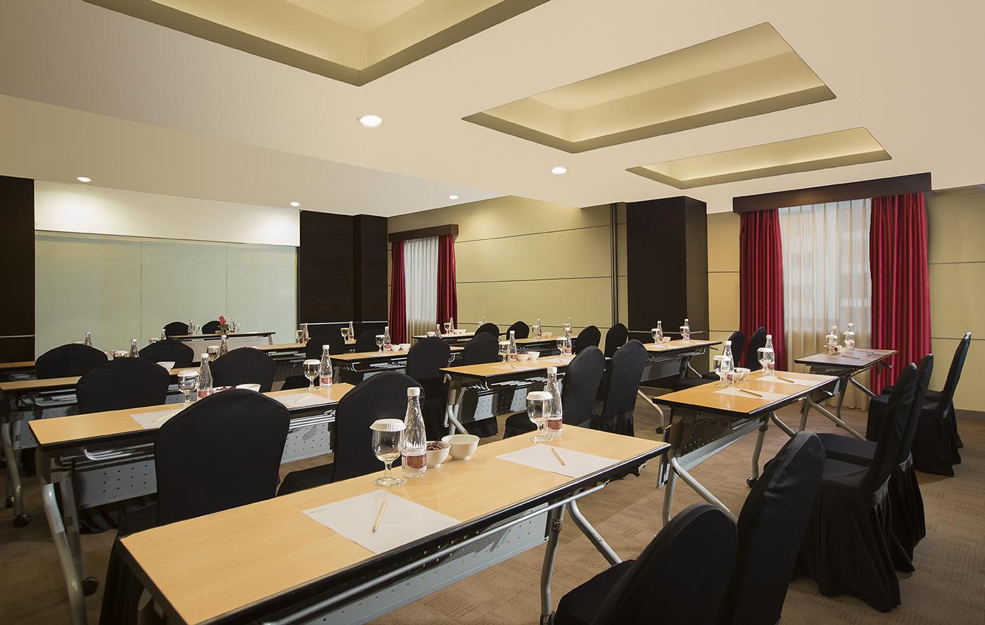 Atria Hotel Magelang Buitenkant foto