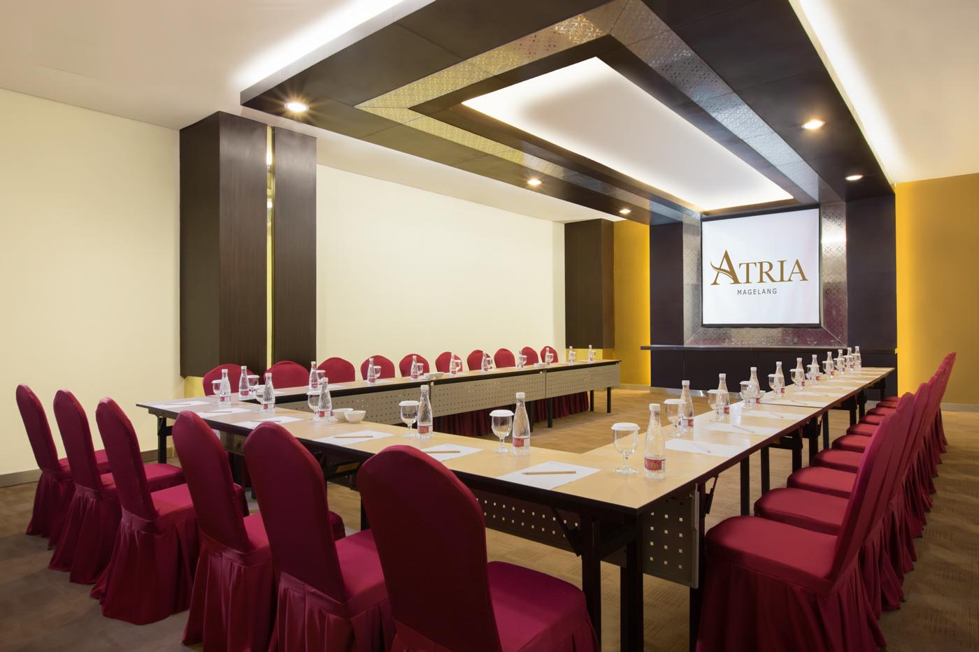 Atria Hotel Magelang Buitenkant foto
