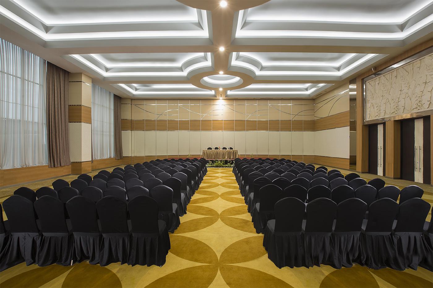 Atria Hotel Magelang Buitenkant foto