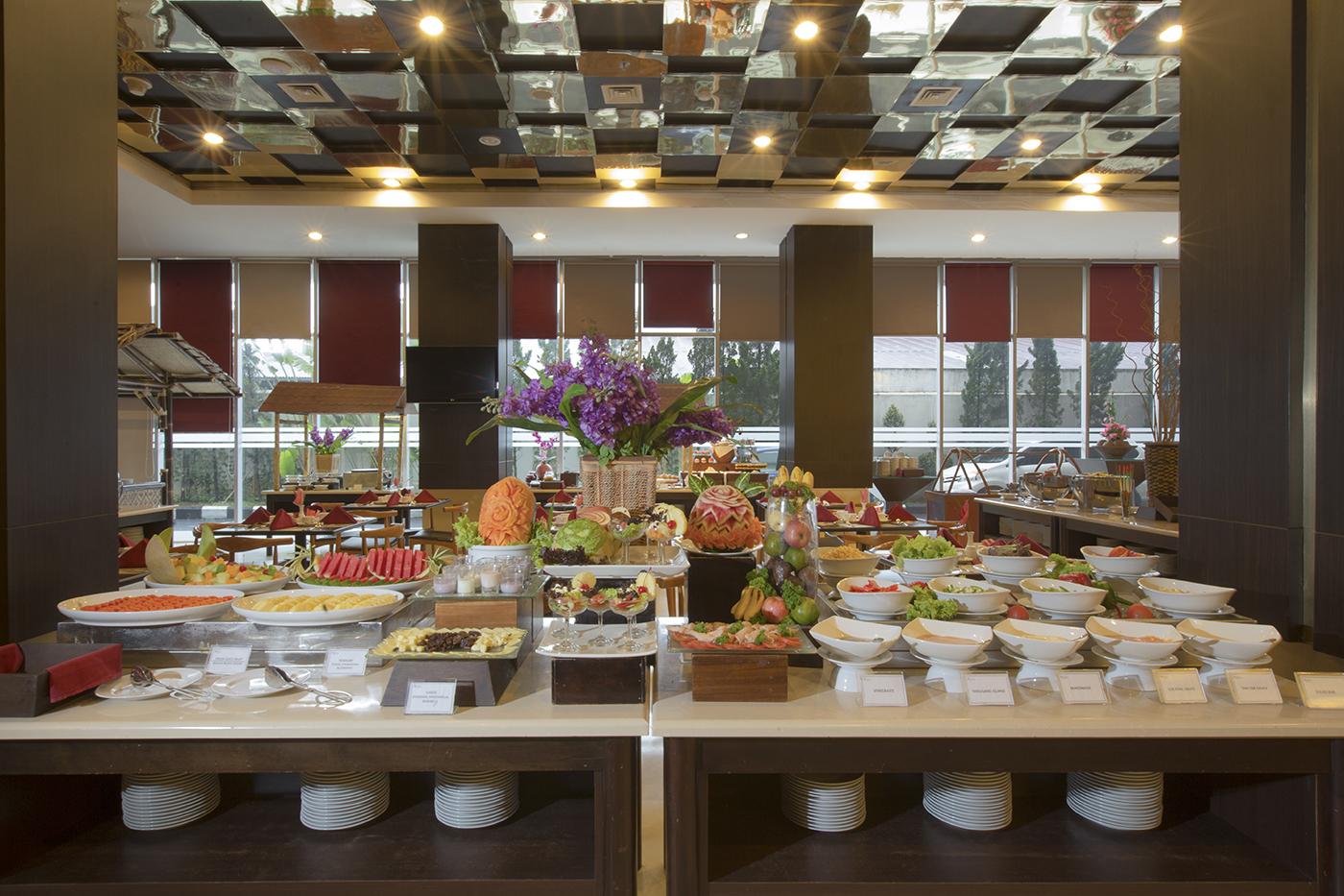 Atria Hotel Magelang Buitenkant foto