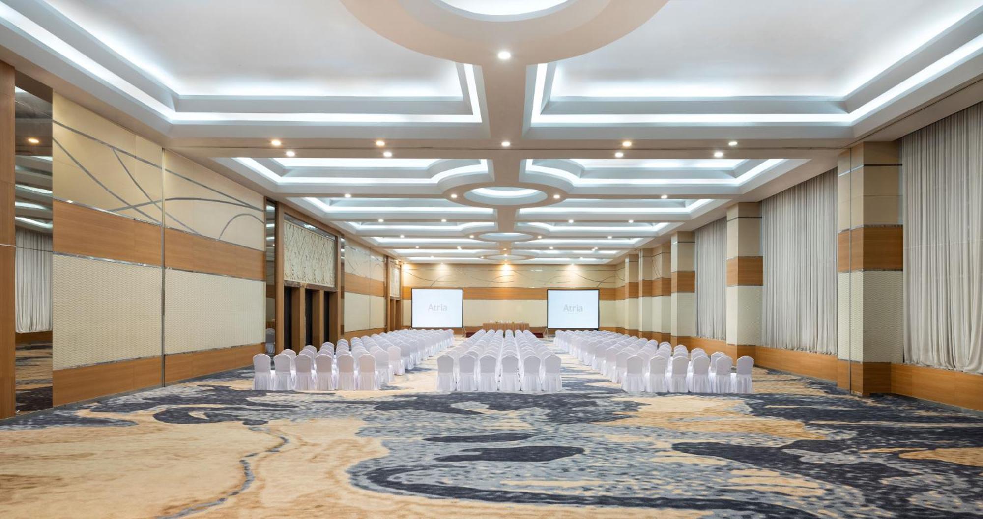 Atria Hotel Magelang Buitenkant foto