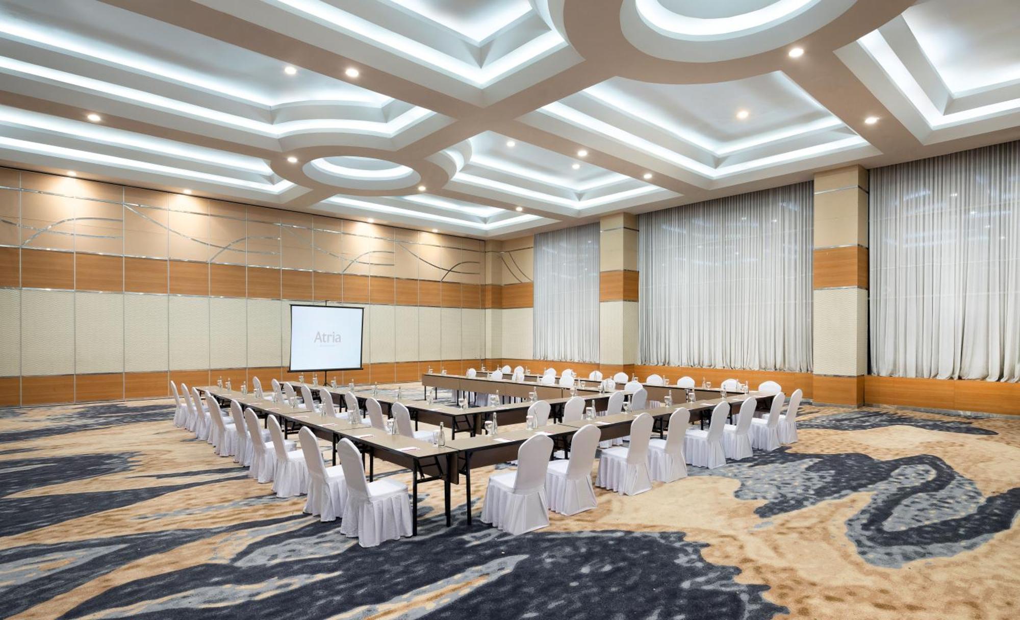 Atria Hotel Magelang Buitenkant foto