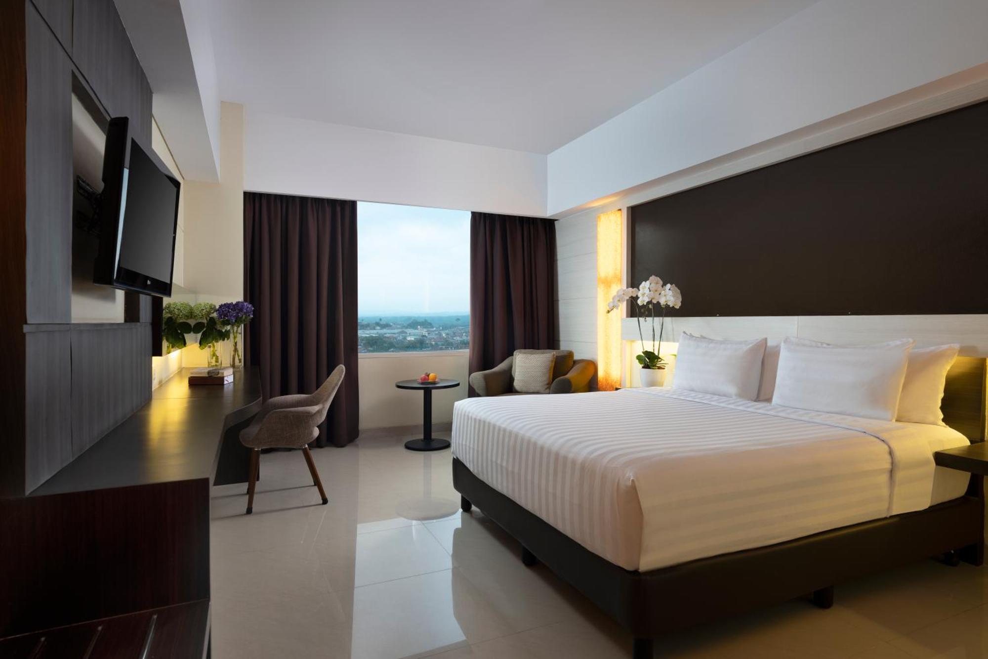Atria Hotel Magelang Buitenkant foto
