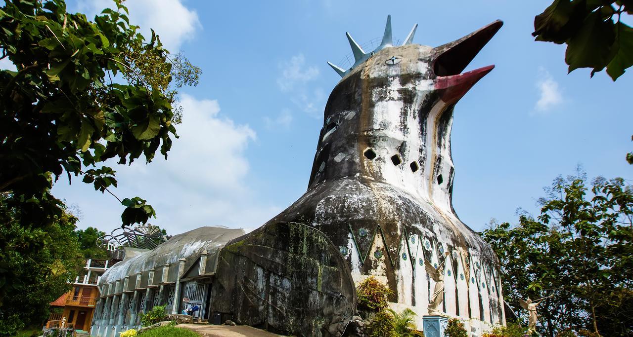 Atria Hotel Magelang Buitenkant foto