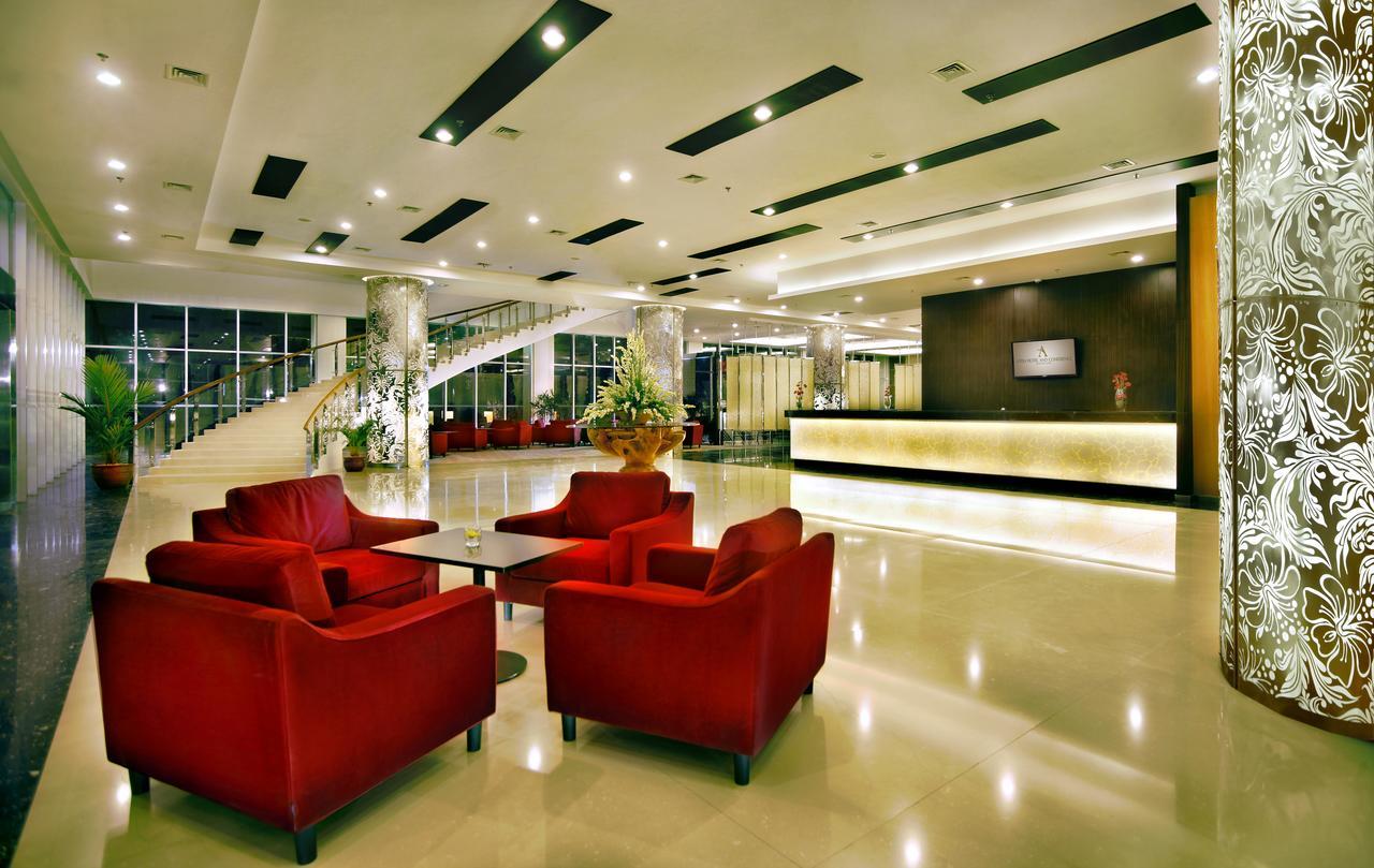 Atria Hotel Magelang Buitenkant foto