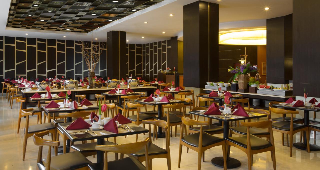 Atria Hotel Magelang Buitenkant foto