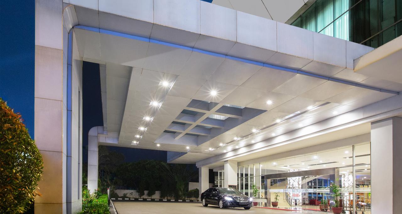 Atria Hotel Magelang Buitenkant foto