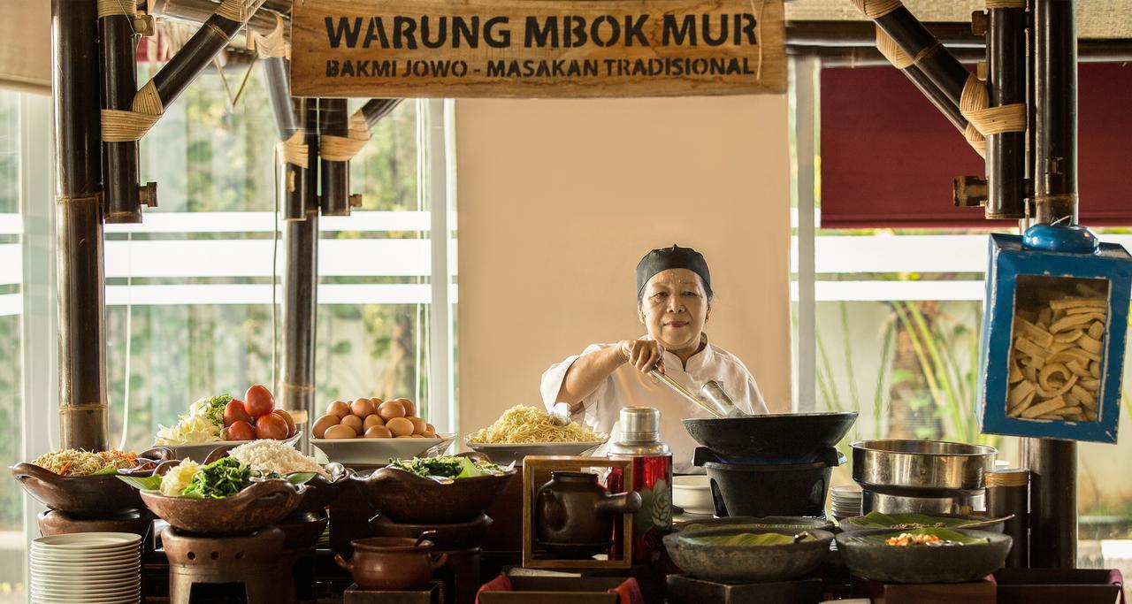 Atria Hotel Magelang Buitenkant foto
